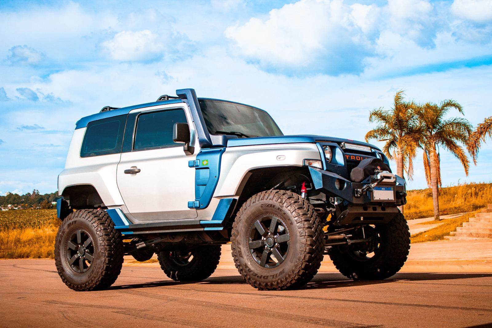 Troller com kit lift e suspensão PS Amortecedores